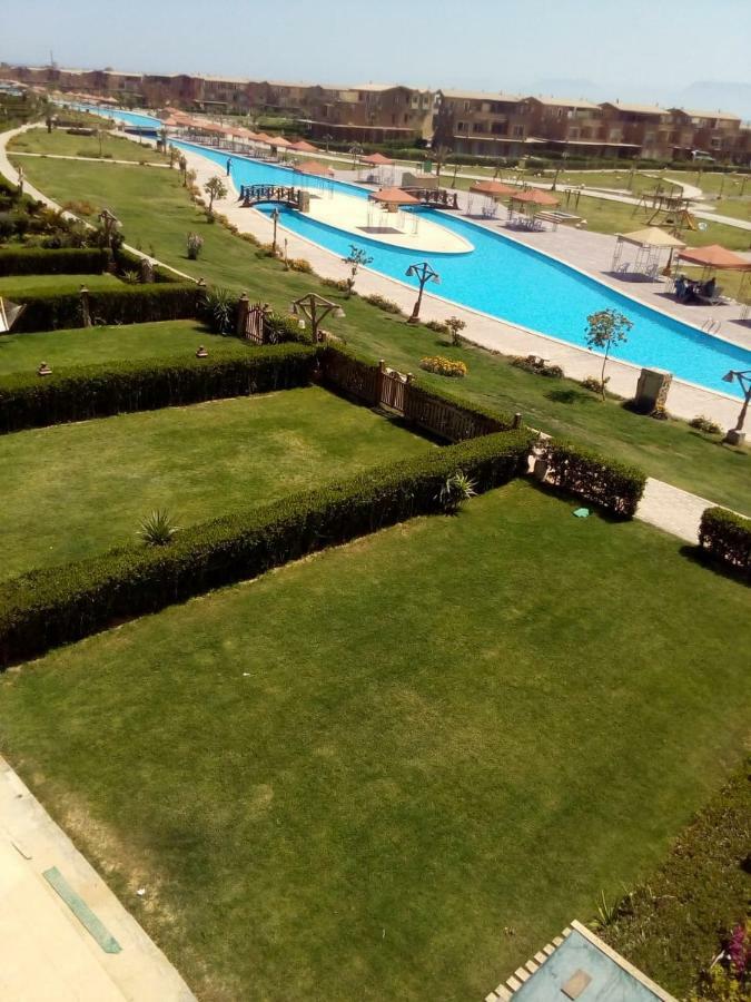 Chalet Marina Wadi Degla Families Only Pool View 2Nd Floor 6 Adults 艾因苏赫纳 外观 照片